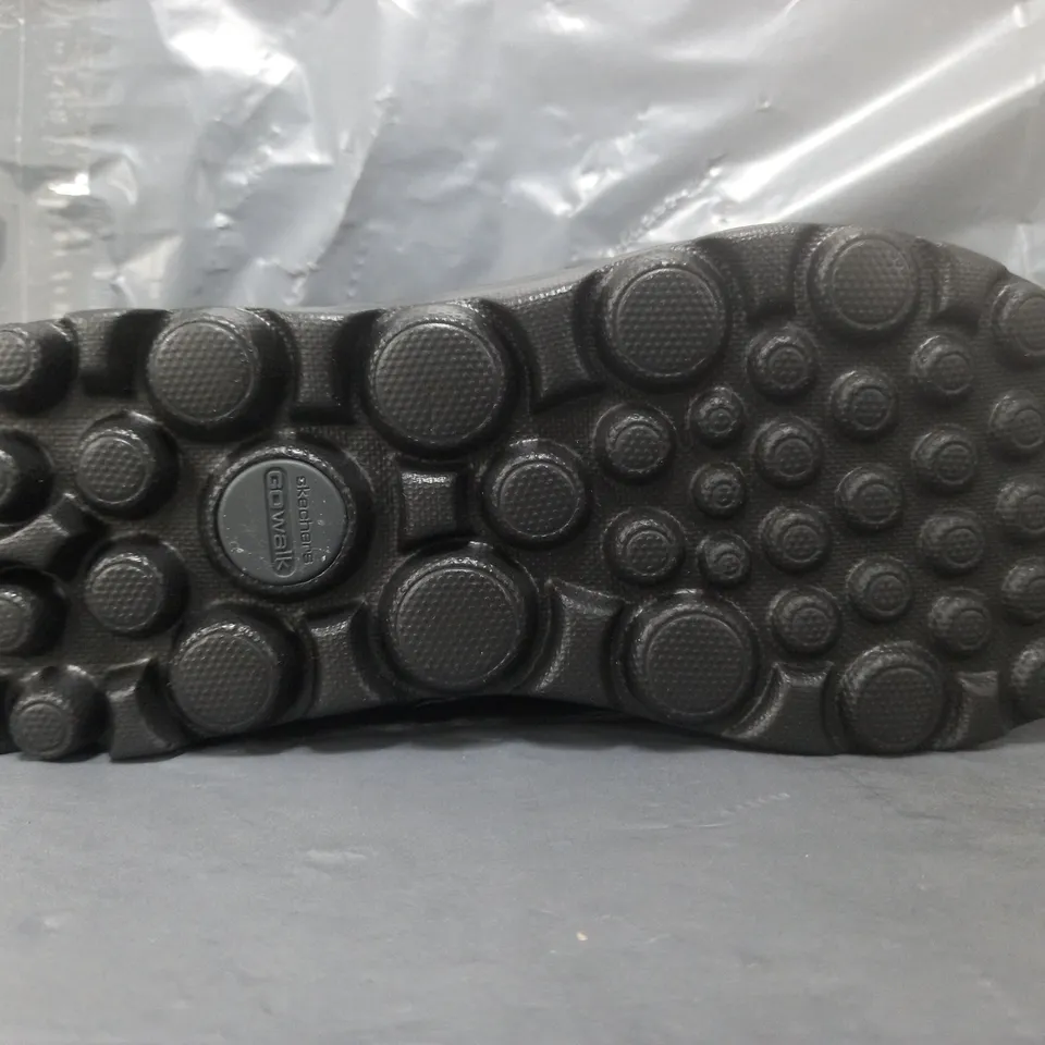 PAIR OF SKECHERS ORIGINAL GO WALK SLIP-ON SHOES IN BLACK SIZE 6