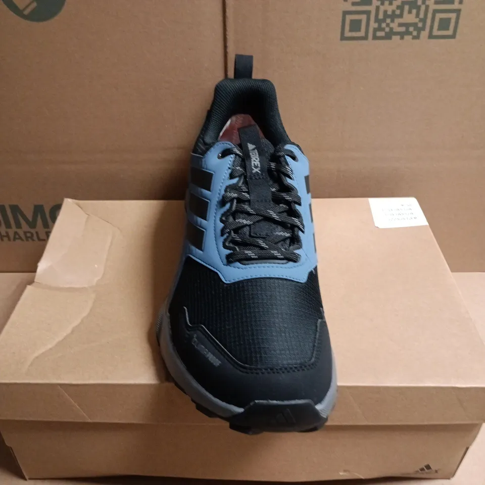 BOXED PAIR OF ADIDAS TERREX TRACEFINDER 2 CLIMAPROOF TRAIL RUNNING TRAINERS - 10
