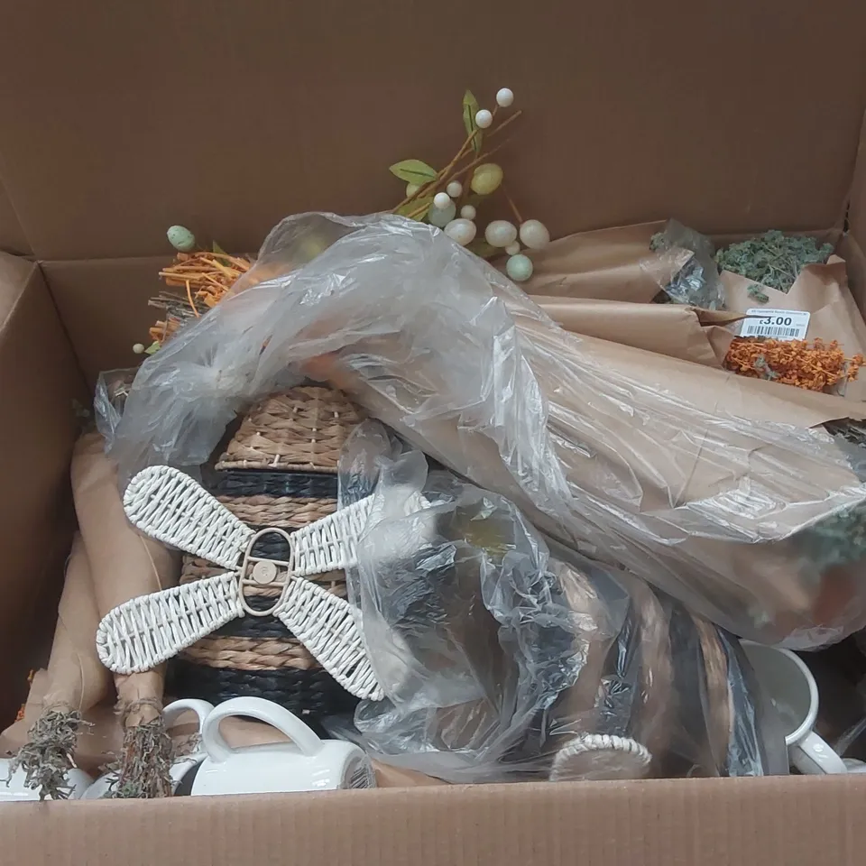 PALLET CONTAINING A VERY LARGE QUANTITY OF ASSORTED EASTER PRODUCTS