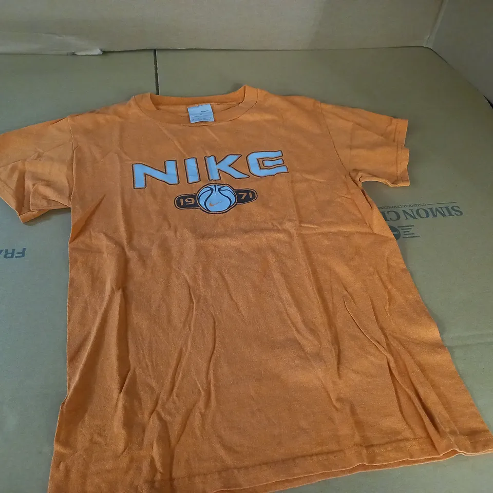 NIKE VINTAGE ORANGE T-SHIRT - S