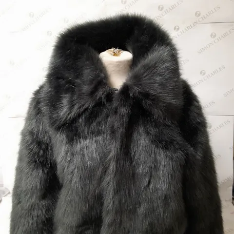NEW LOOK FAUX FUR COAT SIZE M