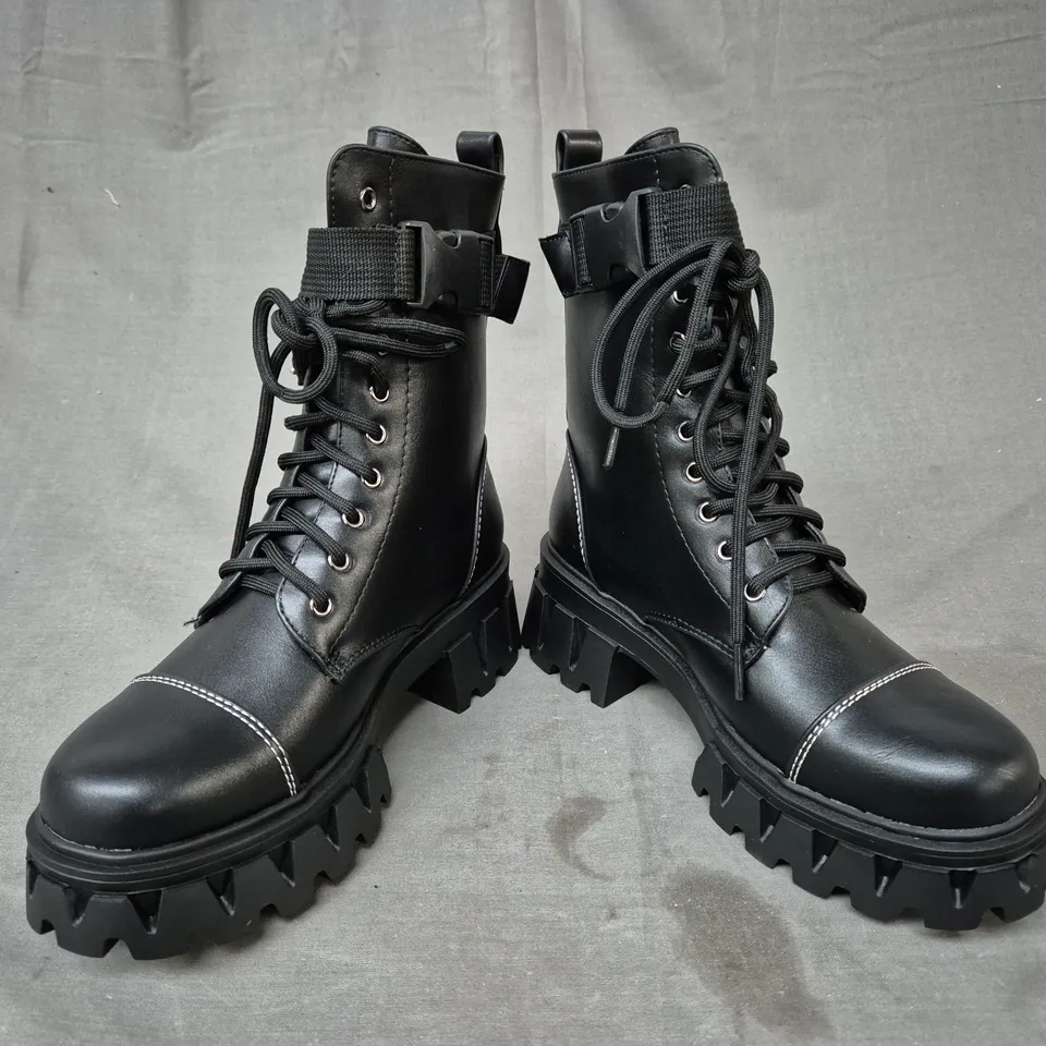 BOXED PAIR OF KOI BANSHEE FALLOUT CYBER BOOTS IN BLACK UK SIZE 3