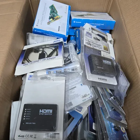 APPROXIMATELY 20 ASSORTED ELECTRICAL PRODUCTS TO INCLUDE ADAPTERS, HDMI SWITCH ETC - COLLECTION ONLY