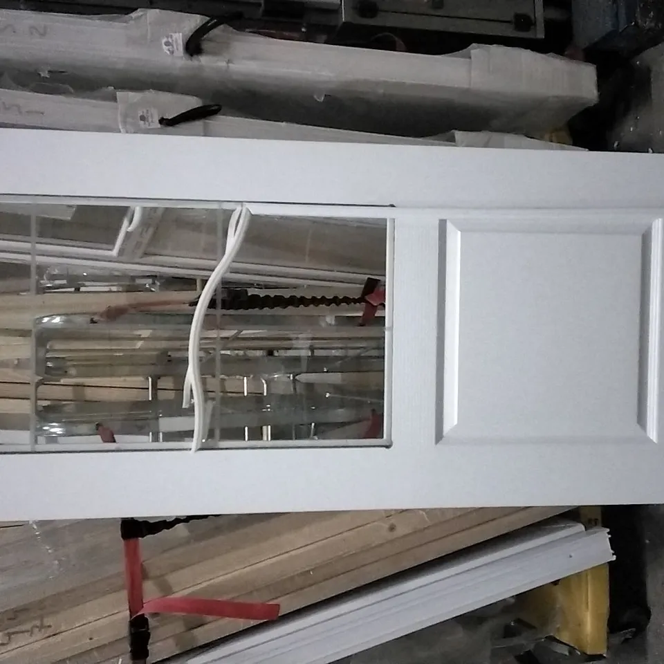 WHITE DOOR , 34 X 1981 MM   DAMAGED 