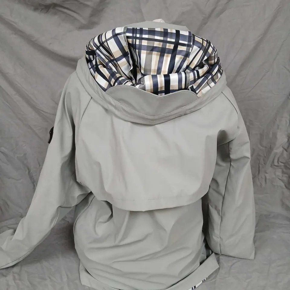 GAMMON GREY HOODED JACKET – SIZE M (MEDIUM) – STYLED IN ITALY