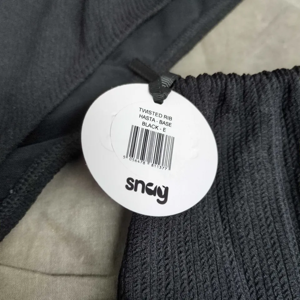 SNAG TWISTED RIB HASTA BASE BIKINI BOTTOMS IN BLACK SIZE E