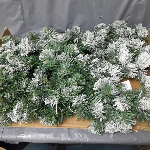 BOXED 6FT PRE LIT EMPEROR FLOCKED GARLAND