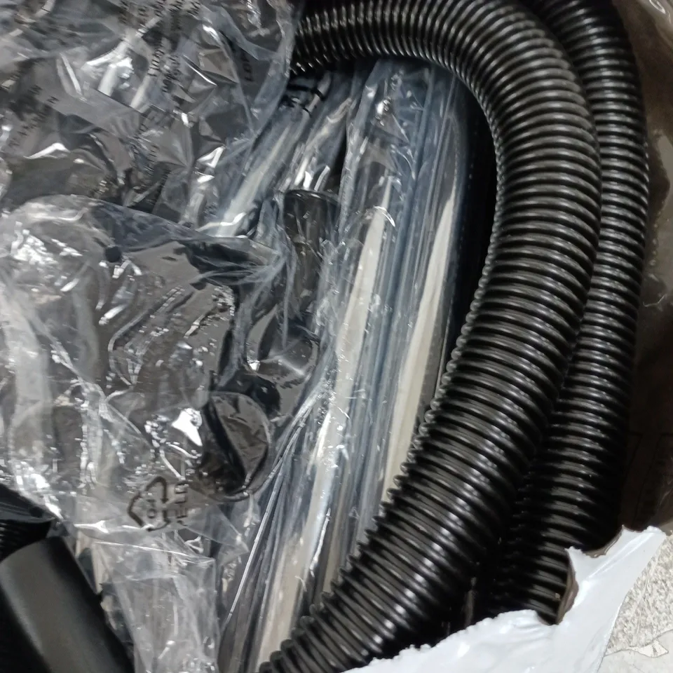 VACUUM CLEANER HOSE WITH ATTACHMENTS – BLACK