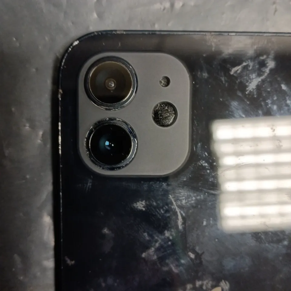 APPLE IPHONE 12 SMARTPHONE 