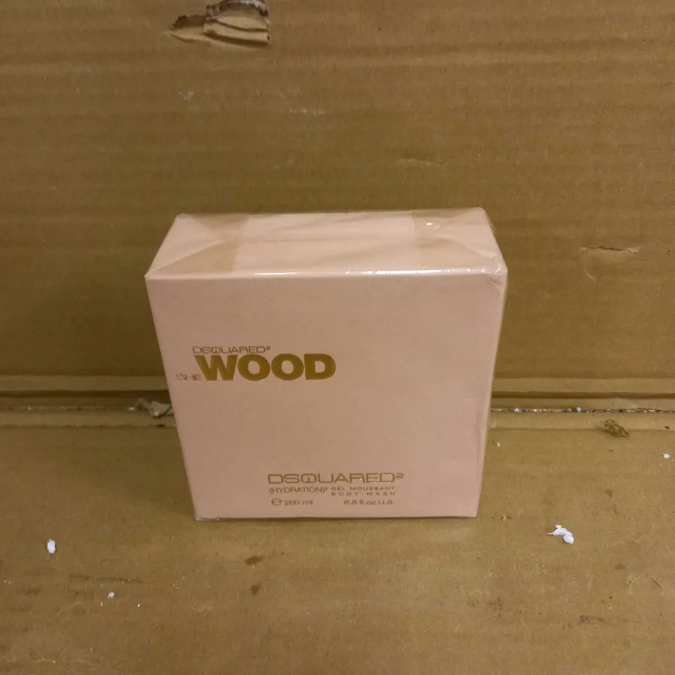 SEALED DSQUARED2 SHE WOOD BODY WASH