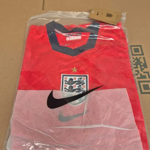 ENGLAND 2026 AWAY FOOTBALL JERSEY - XXL