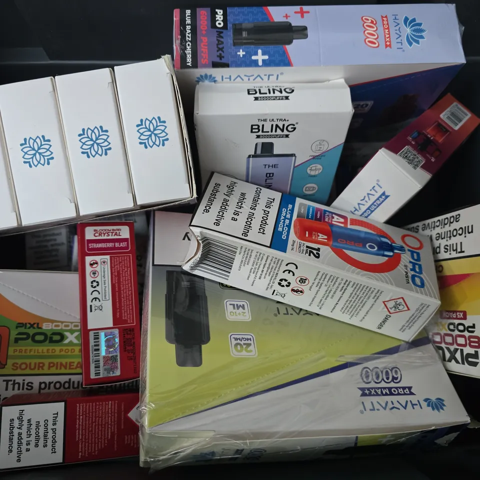 APPROXIMATELY 15 ASSORTED E-CIGARETTE PRODUCTS TO INCLUDE BRANDS SUCH AS PIXL, CRYSTAL PRIME, HAYATI, ETC - COLLECTION ONLY