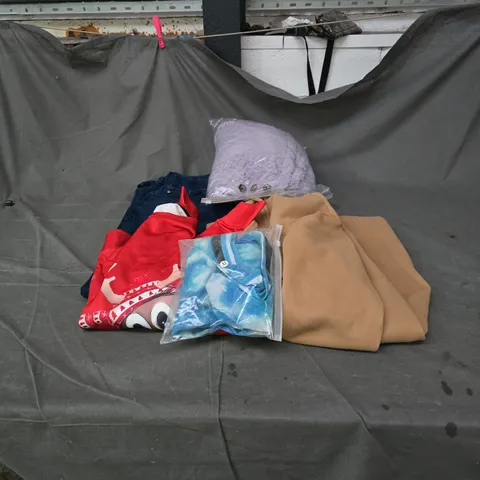 BOX OF APPROXIMATELY 20 ASSORTED ITEMS OF CLOTHING INCLUDING MEDIUM XMAS RUDOLP TOP, LILAC KNITED BUTTONED CARDIGAN, BLUE DENIM STRETCH WAIST SIZE LARGE