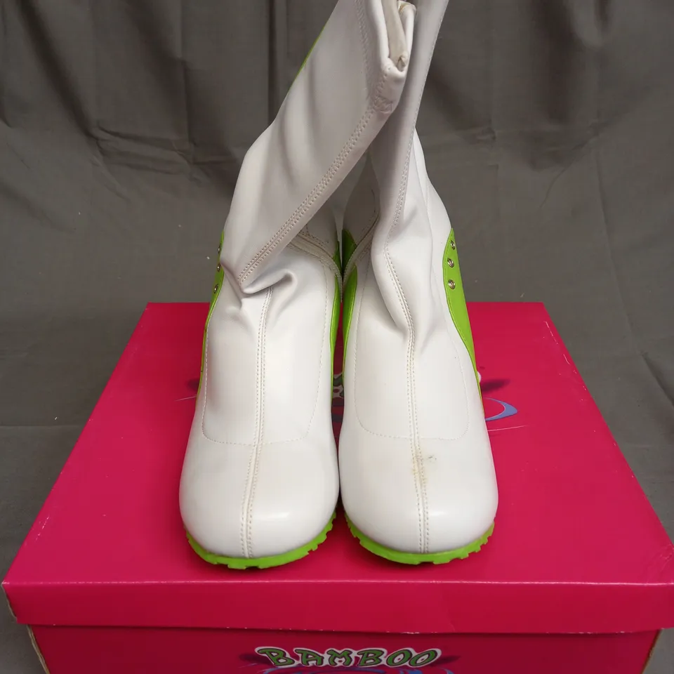 BOXED BAMBOO LEATHER BALLER HIGH HEEL SHOES IN GREEN AND WHITE SIZE 7.5