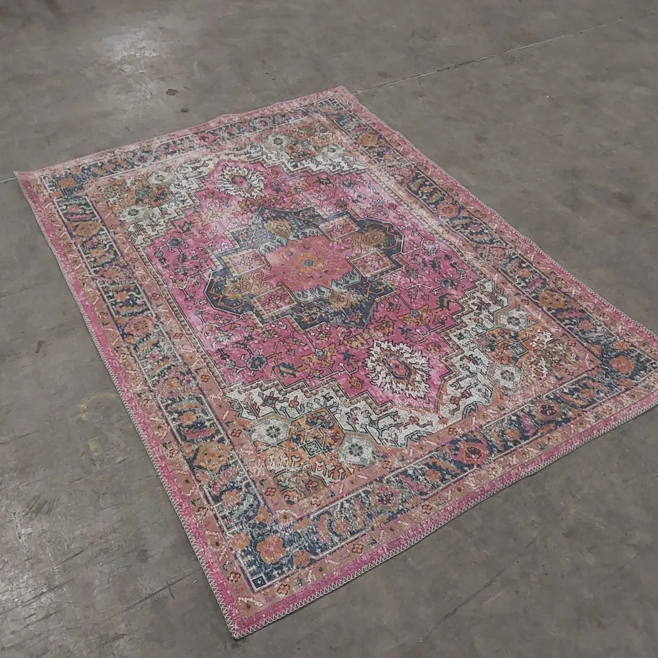 QUALITY DESIGNER AREA RUG - APPROXIMATELY 166 x 120cm