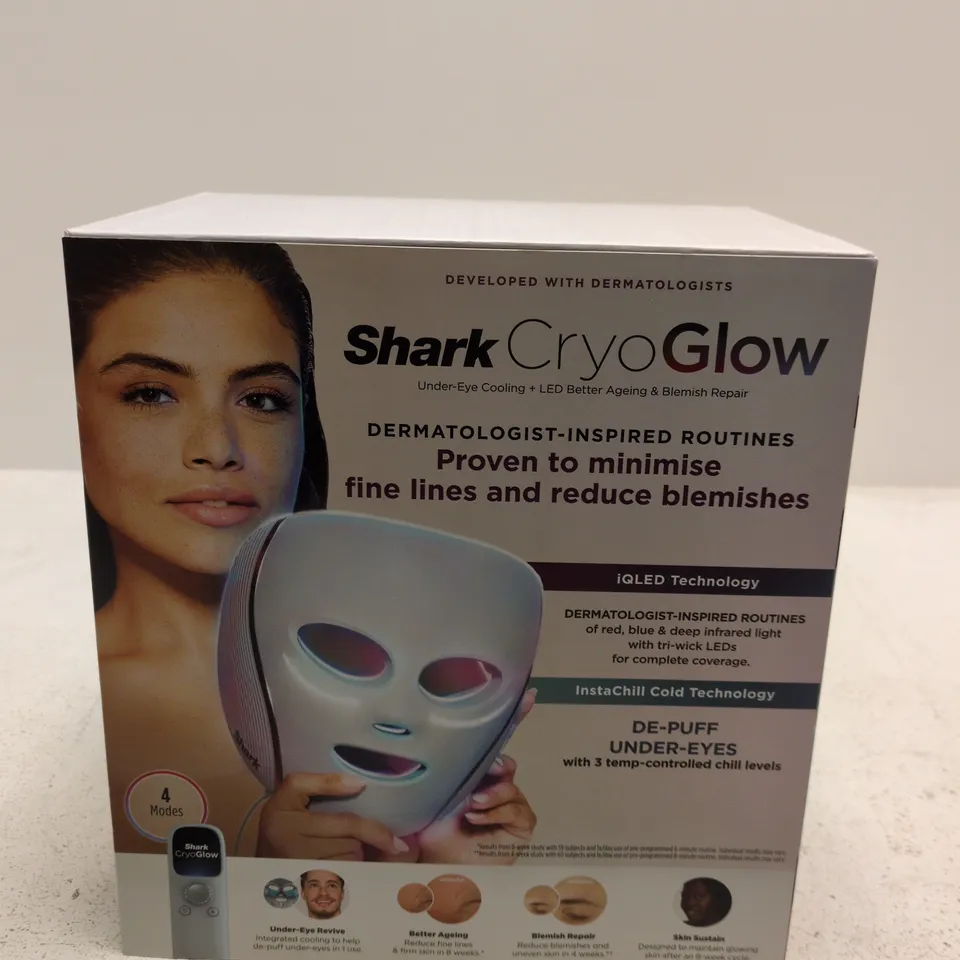 SHARK CRYOGLOW UNDER-EYE COOLING DEVICE WITH LED – BOXED