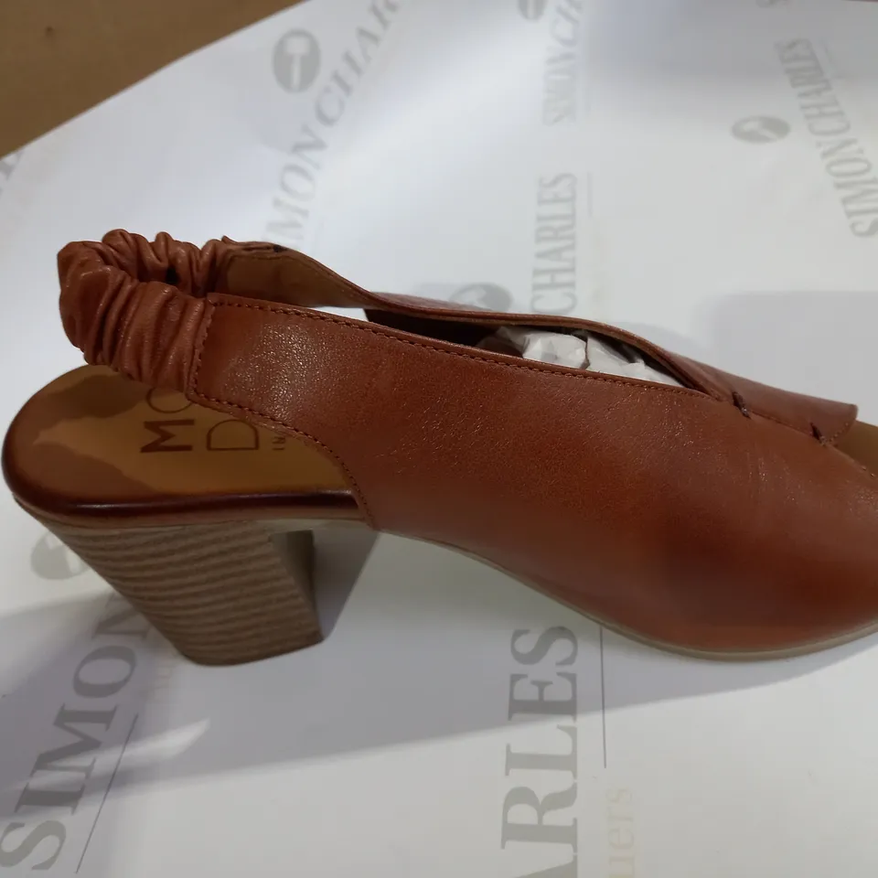 MODA BROWN SANDAL SIZE 3