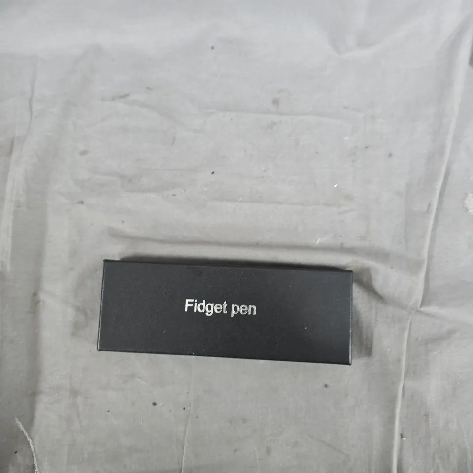 BOX OF APPROXIMATELY 20 HOUSEHOLD ITEMS INCLUDING:FIDGET PEN, DESCALER AND SQUEEGEE