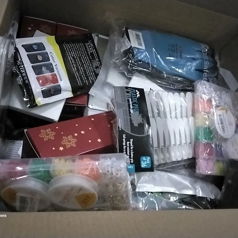 PALLET OF ASSORTED ITEMS INCLUDING BANGLE JEWELLERY SET, ARCTIC VINTAGE TINN POSTER, NURSE WATCH, FOAM INSOLES, CLAY BEADS FOR BRACELETS, 36 PLASTIC PEGS