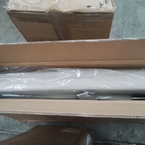 BOXED CHANGING TABLE 