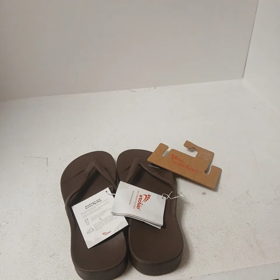 HAVAIANAS BROWN FLIP-FLOPS – UK 7-7.5 (US 8 / EU 41-41.5)