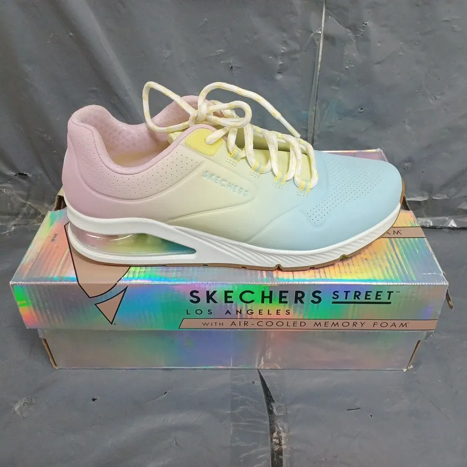 BOXED WOMENS SKECHERS AIR-COOLED MEMORY FOAM TRAINERS SIZE 6