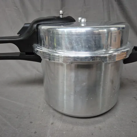 BOXED TOWER 5.5 LITRE ALUMINIUM PRESSURE COOKER