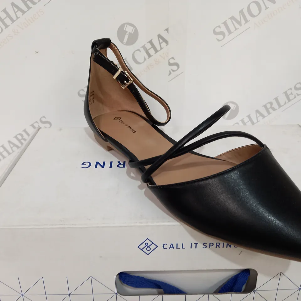 BOXED CALL IT SPRING ARAELIA FLAT SHOE - SIZE 5