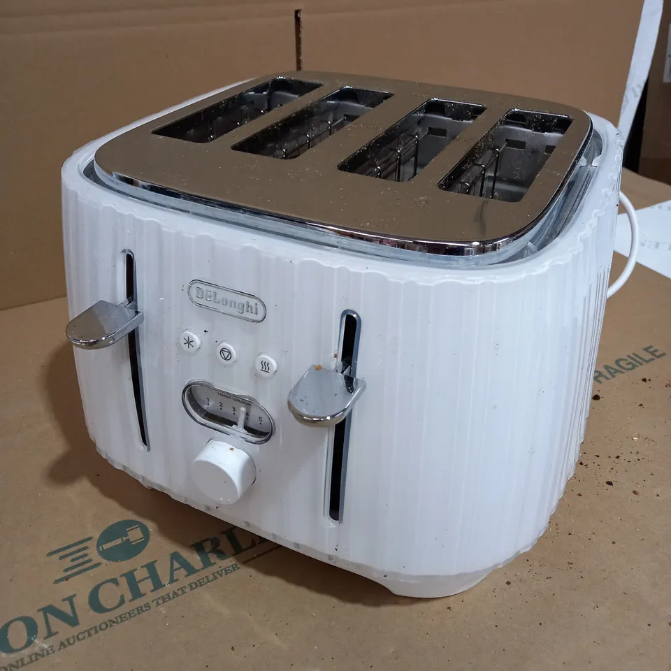 DELONGHI BALLERINA 4 SLICE TOASTER RRP £69.99