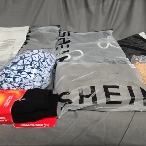 BOX OF ASSORTED CLOTHING ITEMS IN VARIOUS COLOURS, STYLE AND SIZES