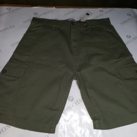 LAMBRETTA CARGO SHORTS IN KHAKI - SIZE 36