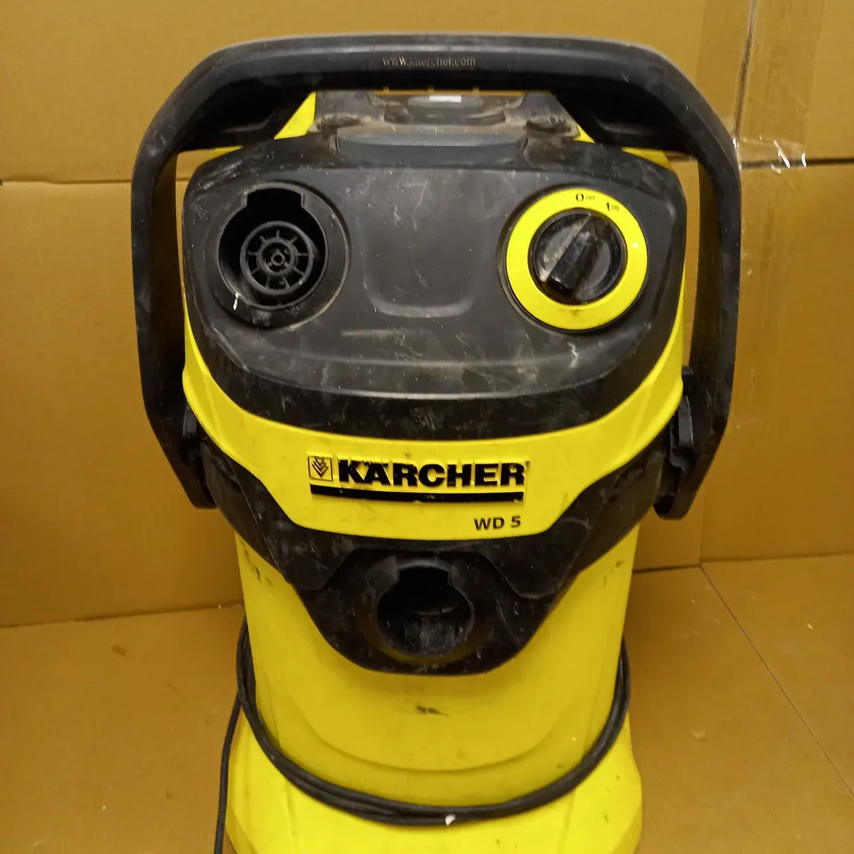 KARCHER WD5 VACUUM CLEANER