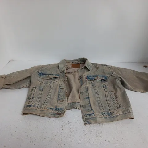 LEVI'S PREMIUM DENIM TRUCKER JACKET, UK SIZE SMALL (S) – LIGHT WASH