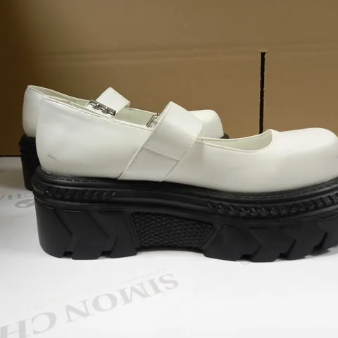 KOI BLACK/WHITE FLATFORM BUCKLE VEGAN SHOES - SIZE 5
