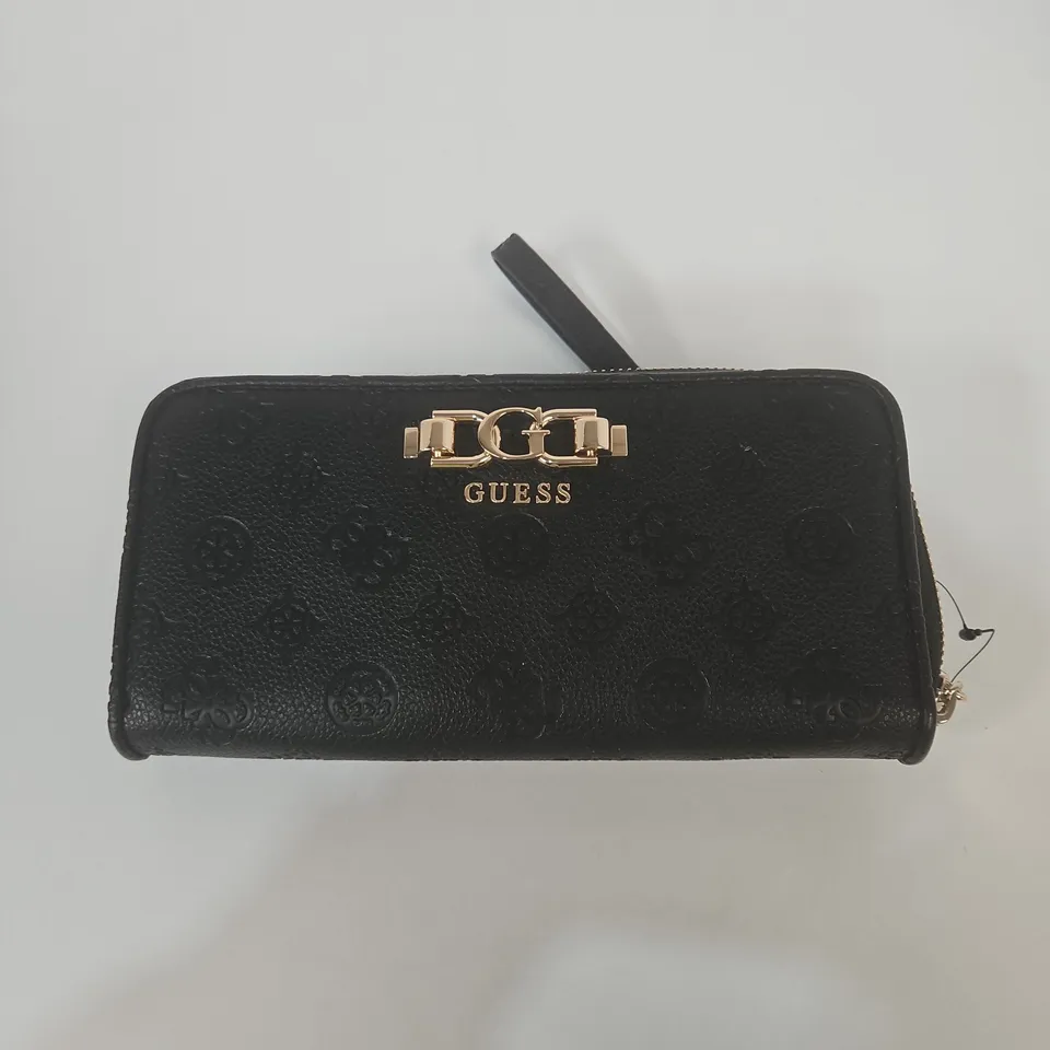 GUESS BLACK EMBOSSED LOGO ZIP WALLET