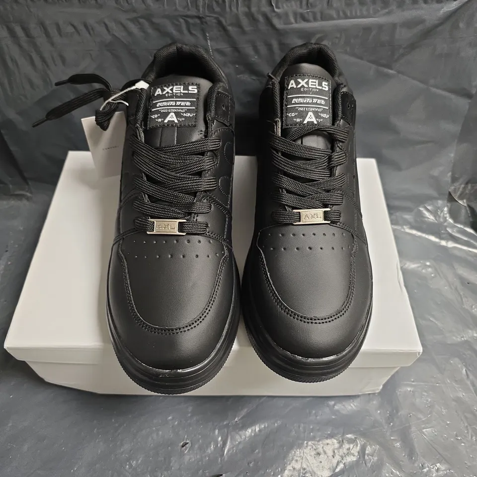 CONZURI AXELS EDITION BLACK SNEAKERS – UK 8 (US 9, EU 42)