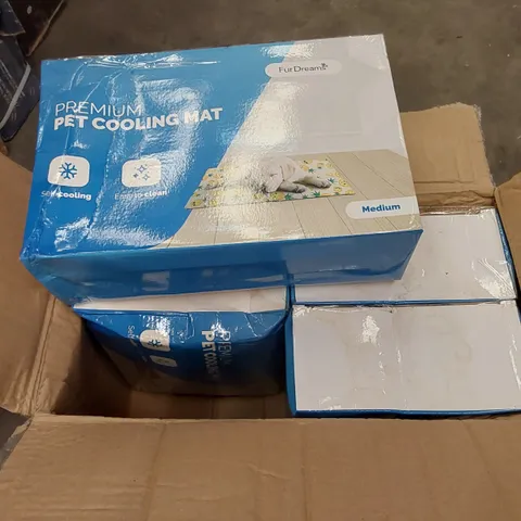 BOX OF 4 FURDREAMS MEDIUM PINEAPPLE COOLING MATS
