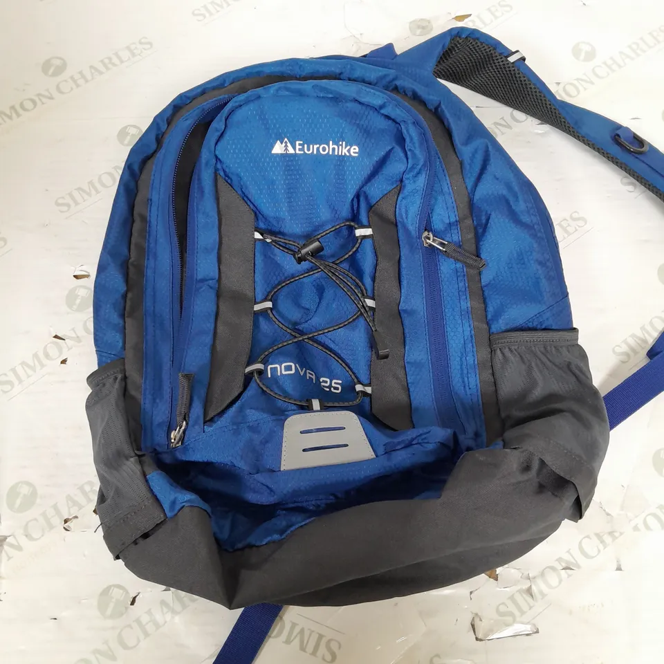 EUROHIKE NOVA 25 WALKING BAG IN BLUE 