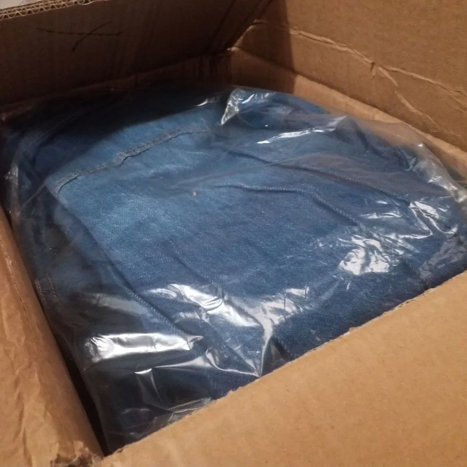 BOX CONTAINING APPROXIMATELY 8 BRAND NEW SIMPLY BE DENIM MID WASH JUMPSUITS - SIZE 12