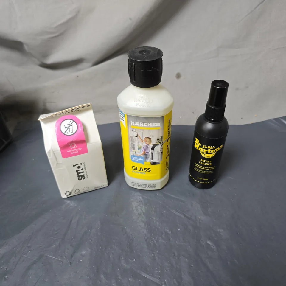 APPROXIMATELY 10 ASSORTED HOUSEHOLD ITEMS TO INCLUDE DR MARTENS LEATHER SHINER, KARCHER GLASS CLEANER & SMOL WASHING LIQUID REFILL ETC