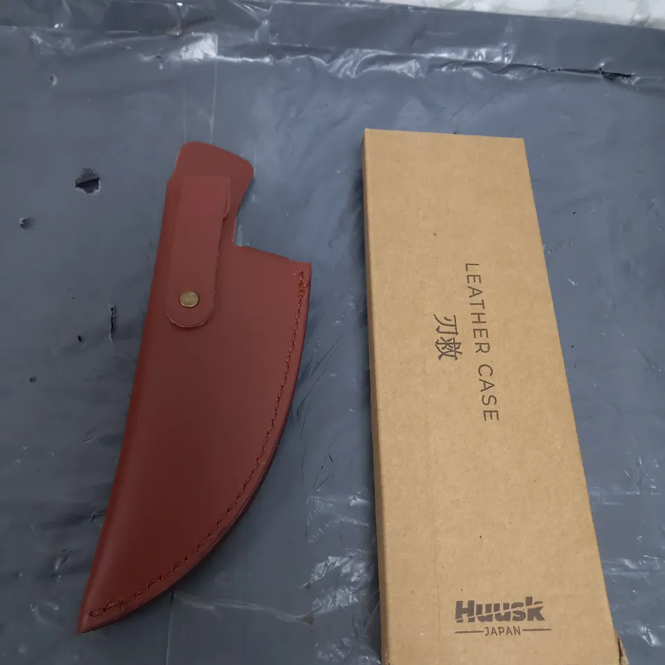 tote of assorted knife cases 