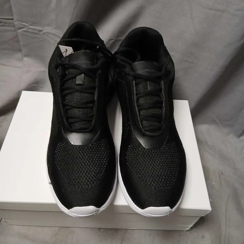 CONZURI MEN'S BLACK MESH TRAINERS UK 9.5 (US 10.5)