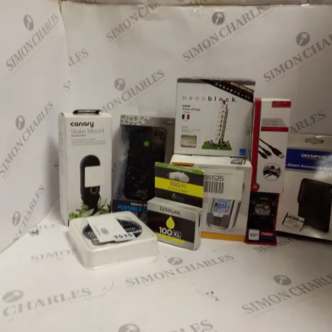 BOX OF ASSORTED ITEMS TO INCLUDE PORTABLE CHARGER, DUAL CONTROLLER WIRE, SMART ACCESSORIES KIT ETC