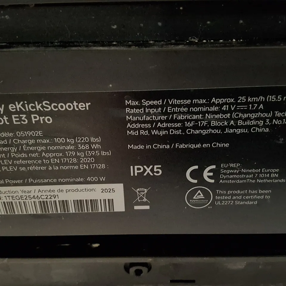BOXED SEGWAY 051902e E3 PRO E ELECTRIC SCOOTER - SILVER & GREY