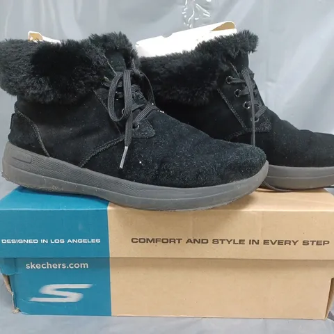 SKECHERS GO WALK STABILITY SUEDE BOOT BLACK SIZE 6