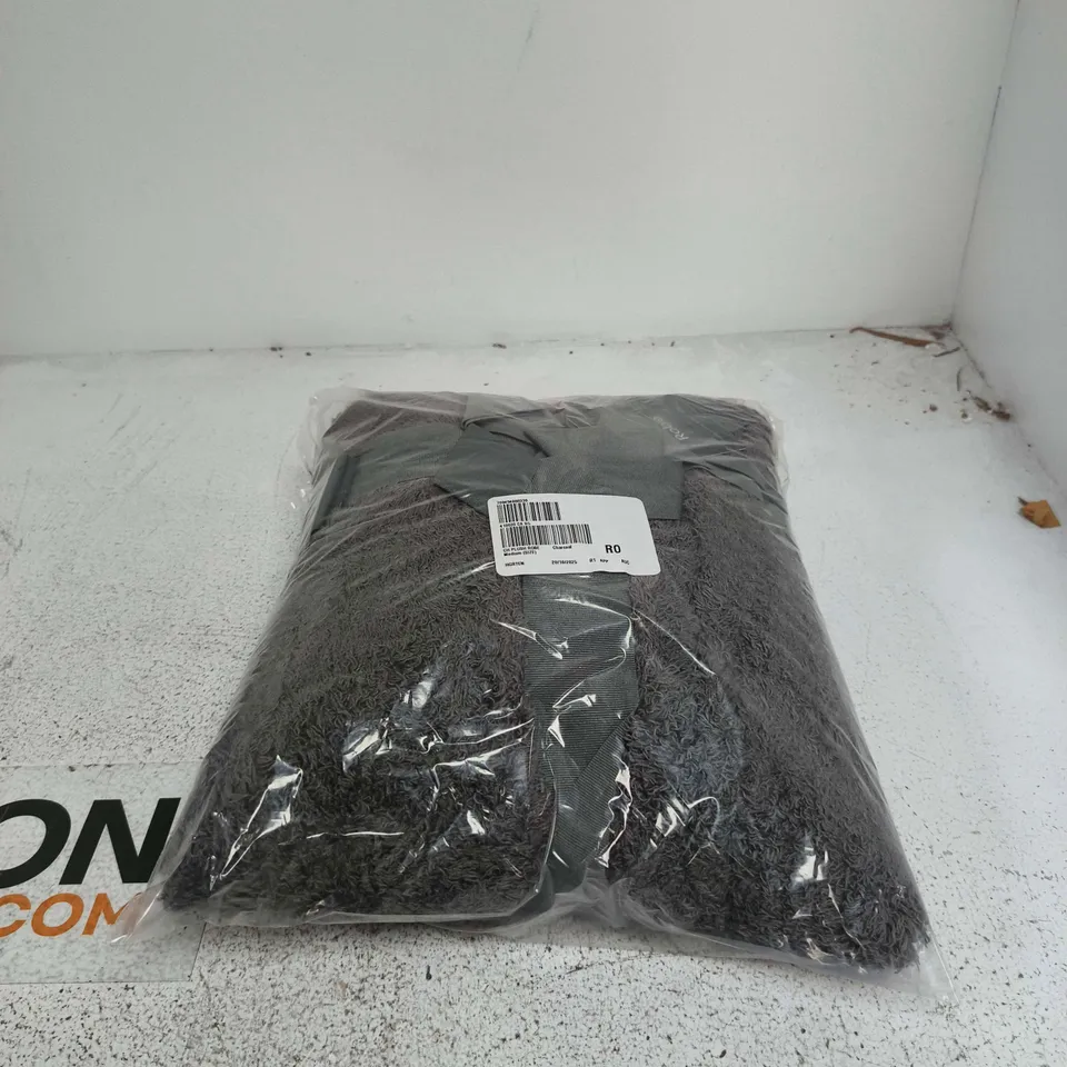 COZEE HOME PLUSH ROBE CHARCOAL MEDIUM
