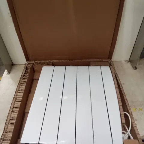(RETURNED ITEM) BOXED WARM HOME CERAMIC RADIATOR 1500W WHITE