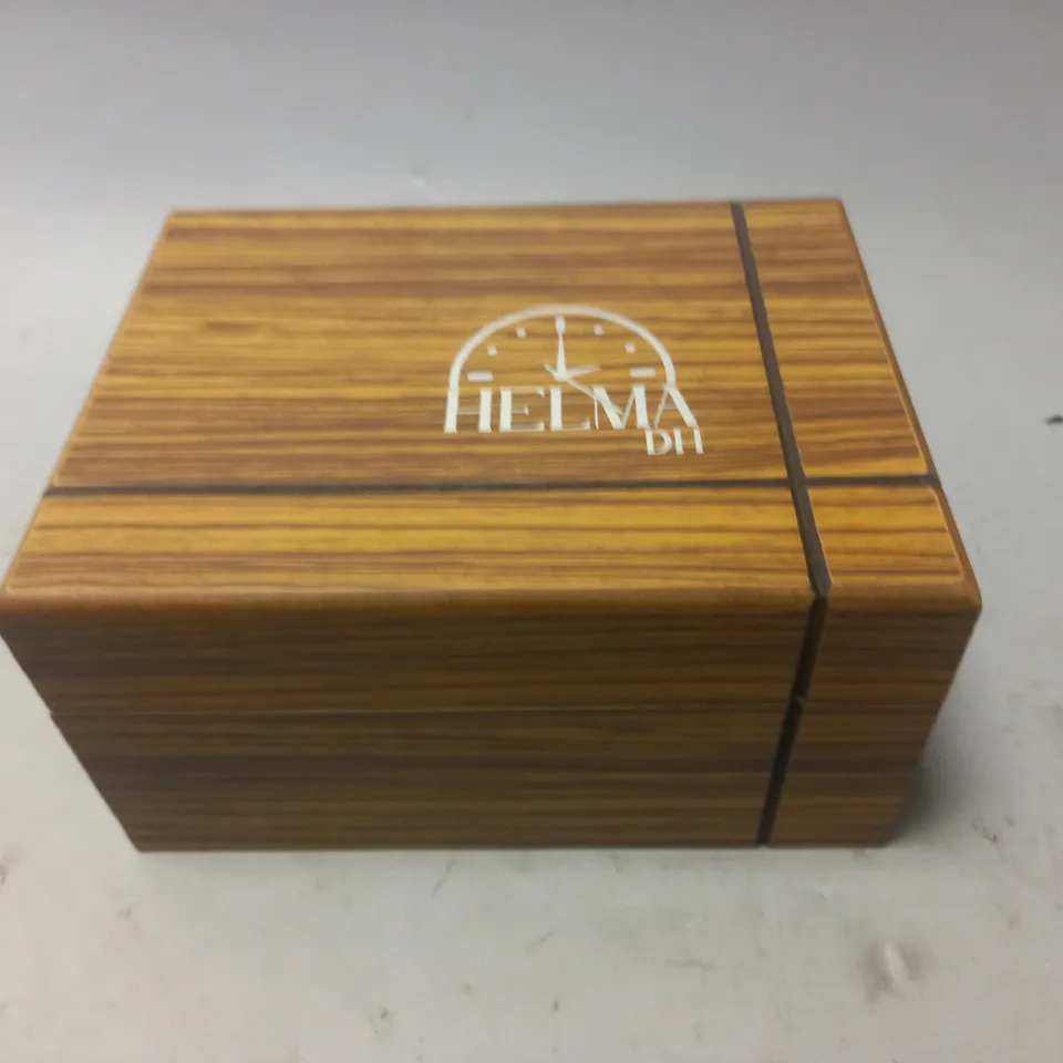 HELMA DH STAINLESS STEEL WATCH IN WOODEN GIFT BOX