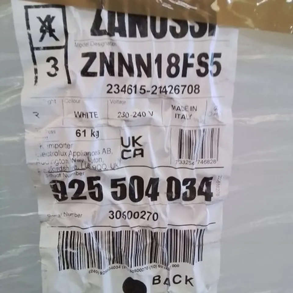 ZANUSSI INTEGRATED 50/50 FRIDGE FREEZER 240L Model ZNNN18FS5 RRP £692