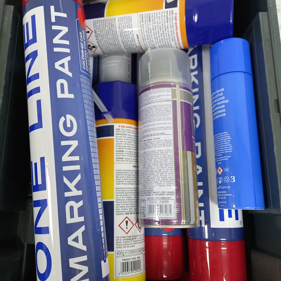 BOX OF APPROX 10 ASSORTED LIQUIDS TO INCLUDE - BOND & FILL, MARKING PAINT, ZHOOSH FOAM ETC